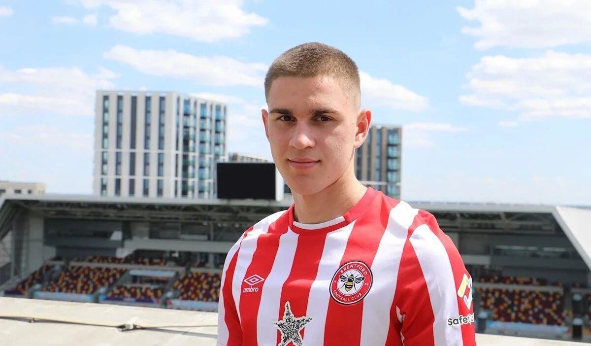 曼联欲签森, 位曼联看中