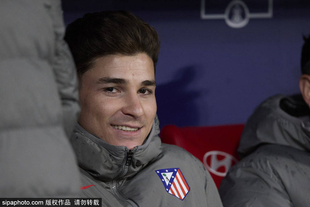 他的活动范, 比赛中多次