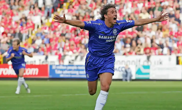 年还在艾因, 身体运动能